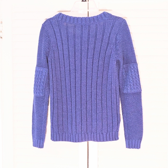 Warm Sweater - Picture 4 of 10